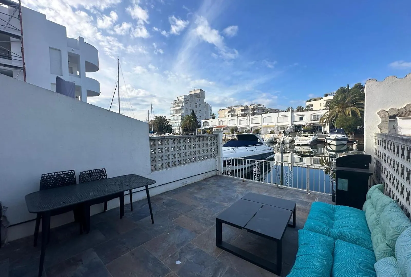 Vakantiehuis Casa Con Amarre Villa Roses Spanje
